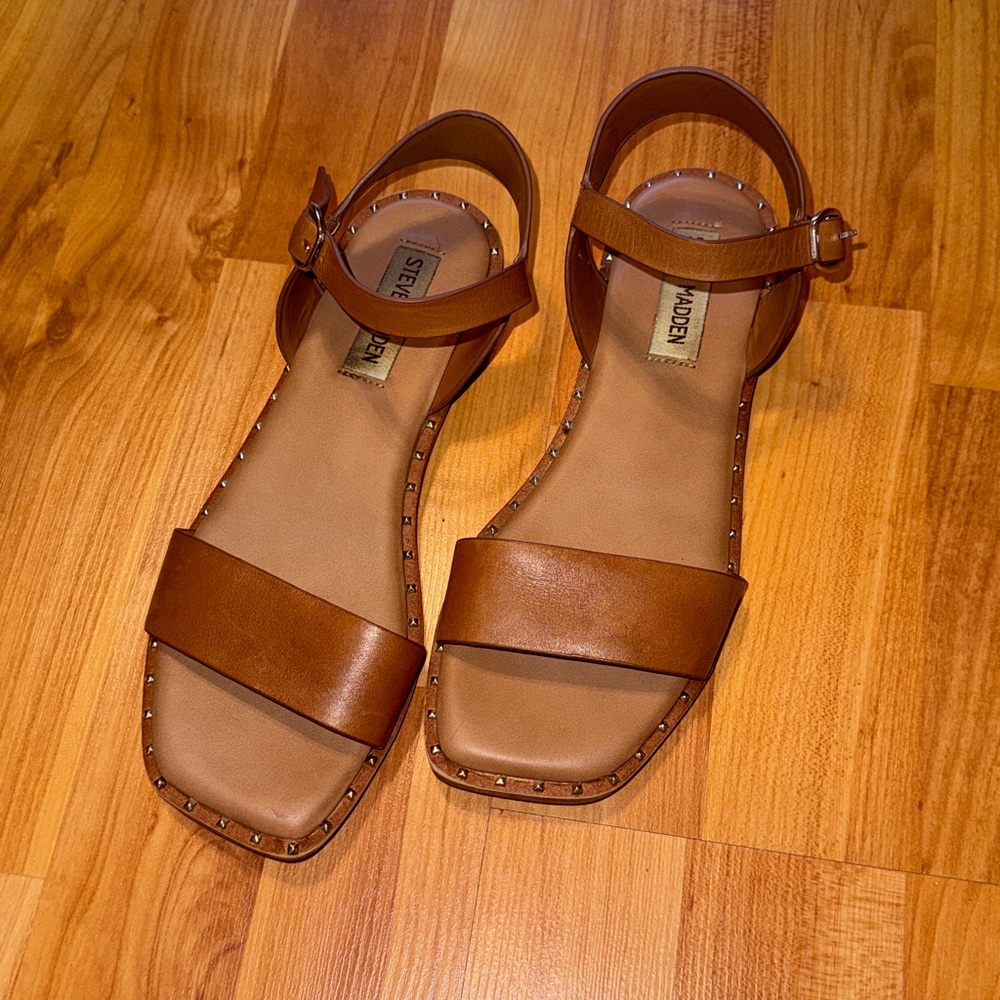 Steve Madden Tan Studded Sandals